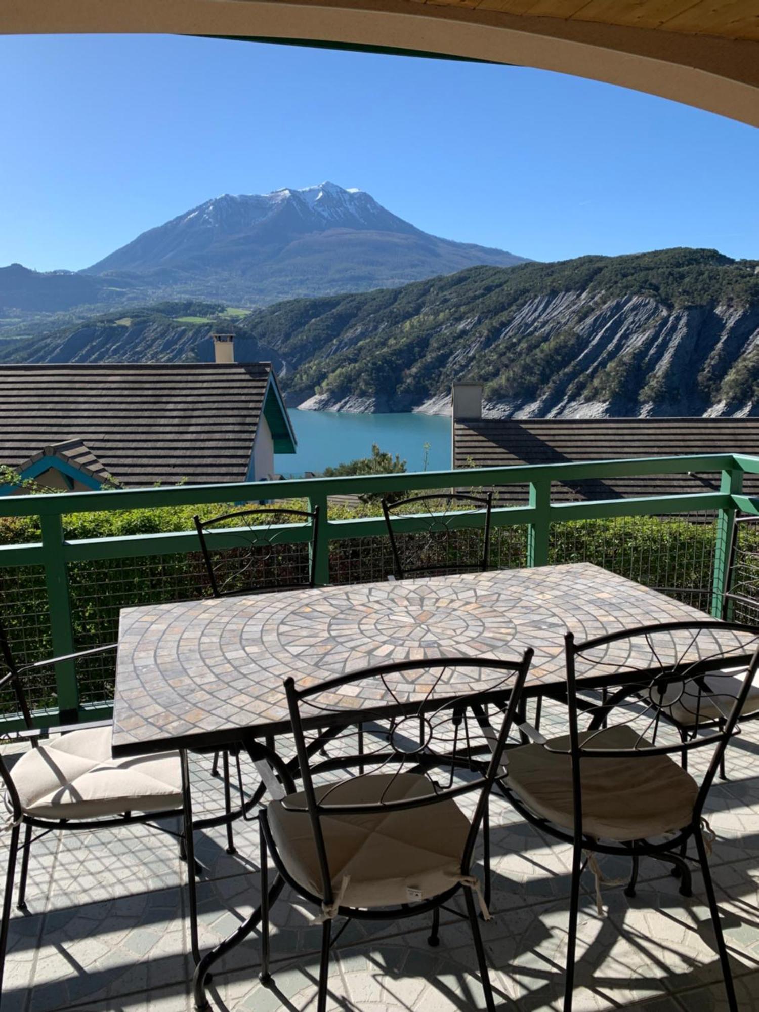 Maison De Montagne Au Bord Du Lac Le Sauze-du-lac Exteriör bild